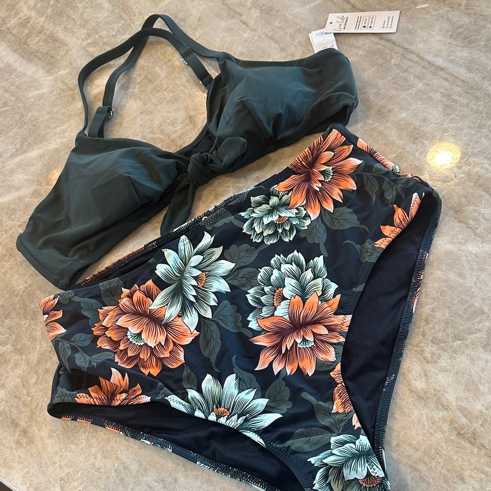 Cupshe Dark Green and Floral Bikini Set